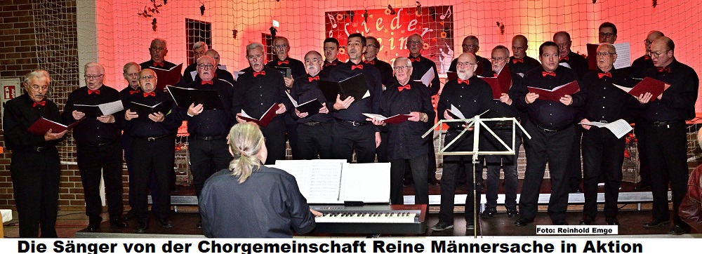 Die Snger von der Chorgemeinschaft Reine Mnnersache in Aktion Foto: Reinhold Emge
